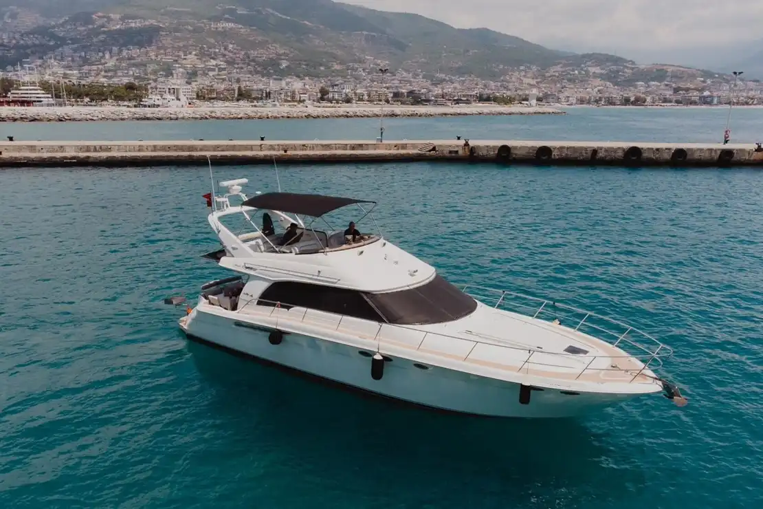 Alanya Yacht Rental 16m Sea Ray 480
